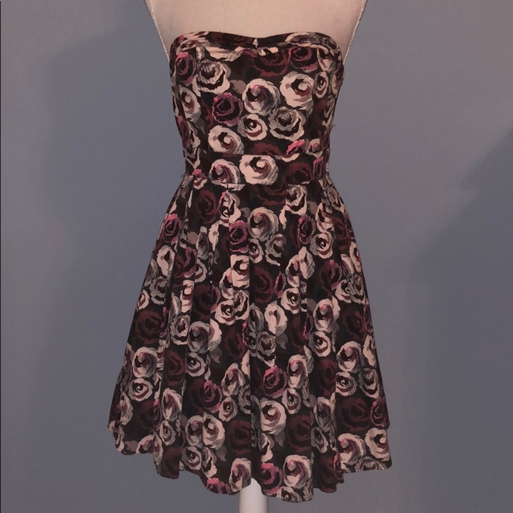 H&M Divided floral strapless pleated tulle dress